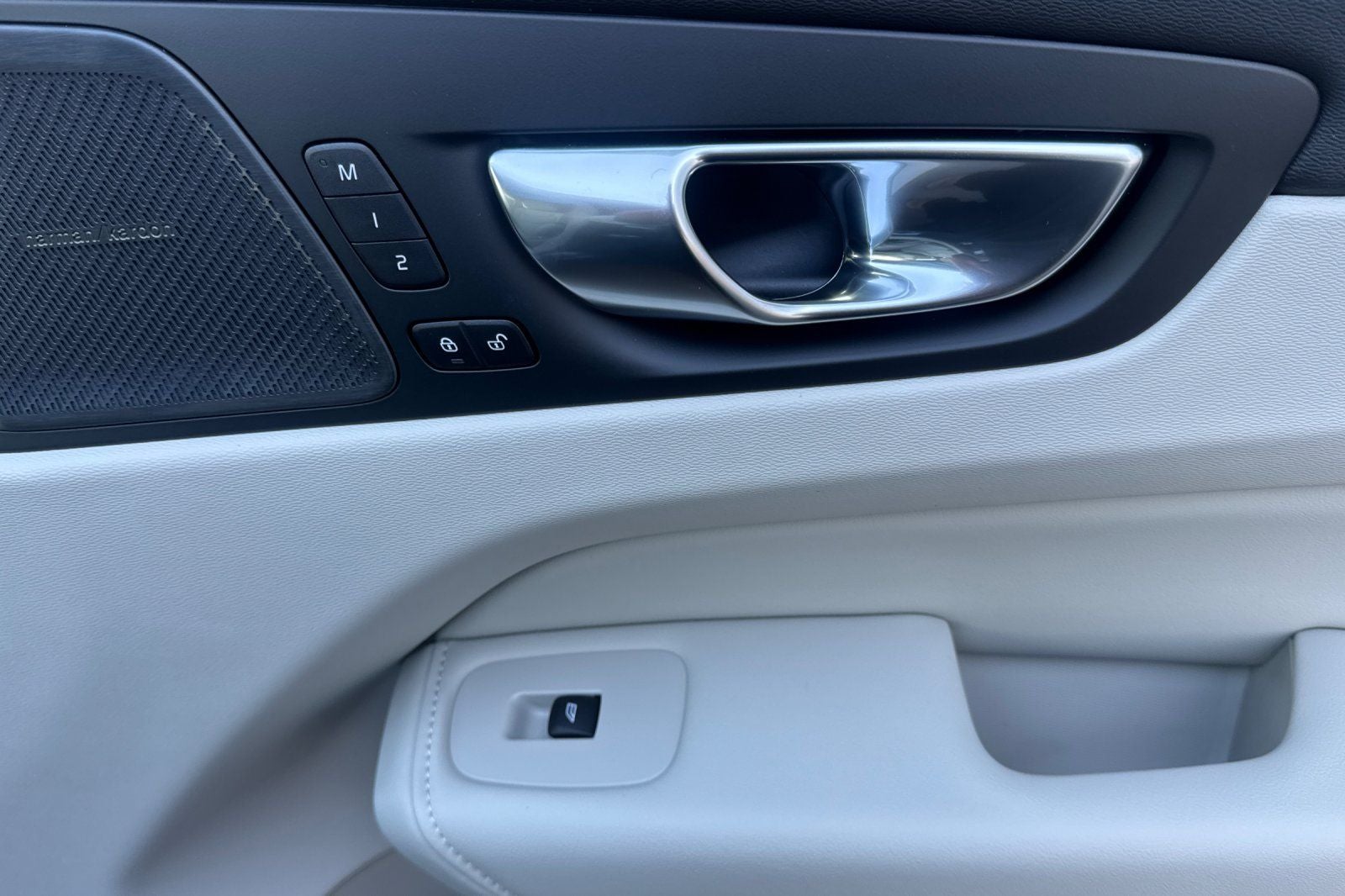 2026 Volvo XC60 Plug-In Hybrid T8 Ultra