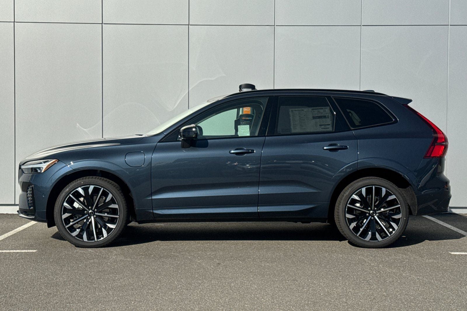 2026 Volvo XC60 Plug-In Hybrid T8 Ultra