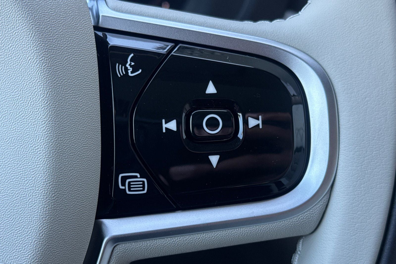 2026 Volvo XC60 Plug-In Hybrid T8 Ultra