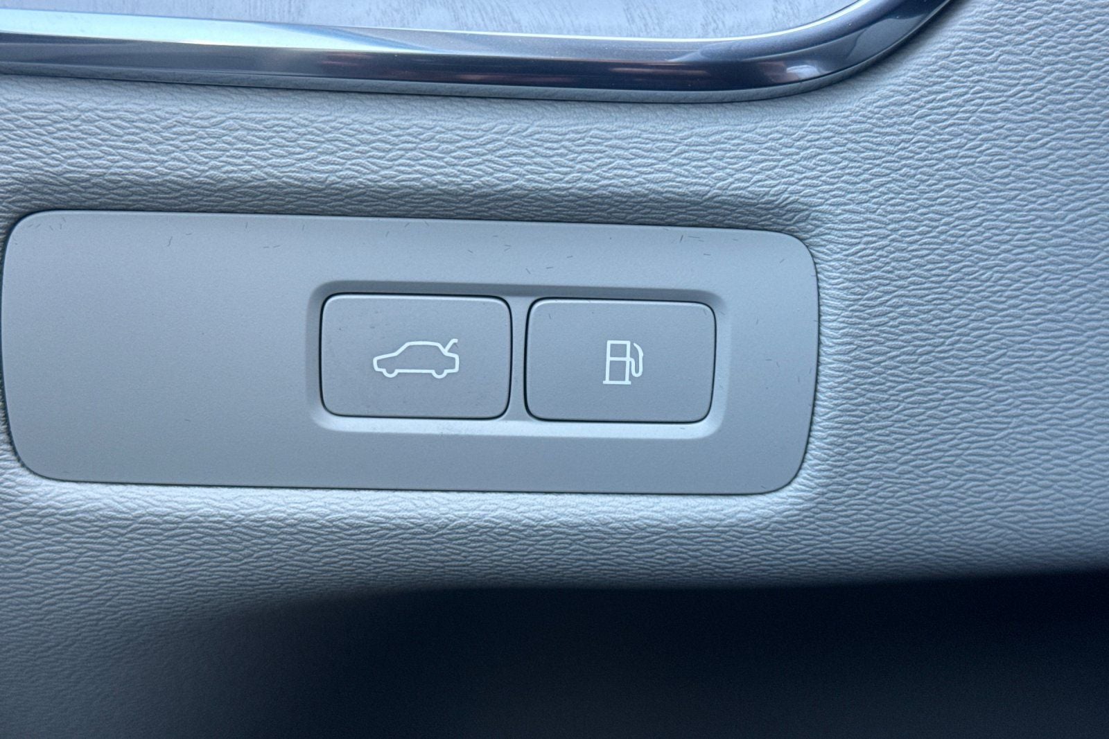 2026 Volvo XC60 Plug-In Hybrid T8 Ultra