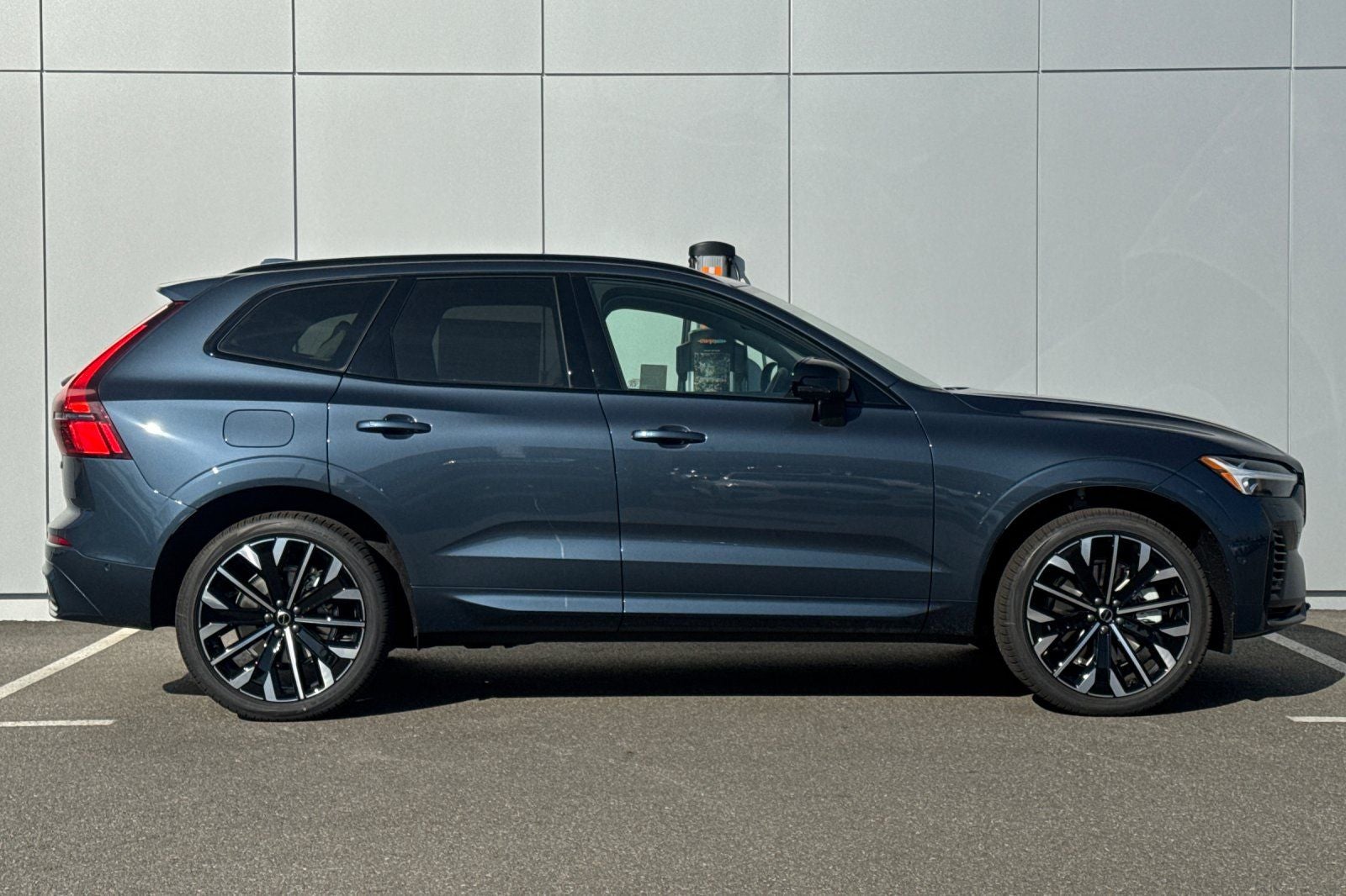 2026 Volvo XC60 Plug-In Hybrid T8 Ultra