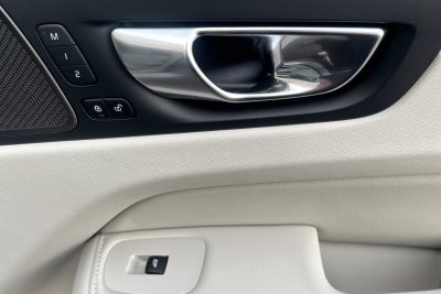 2026 Volvo XC60 Plug-In Hybrid T8 Ultra