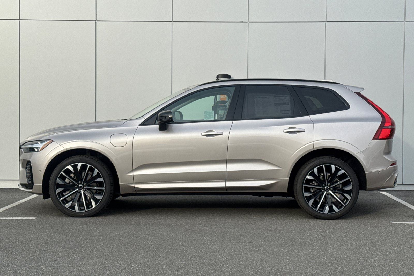 2026 Volvo XC60 Plug-In Hybrid T8 Ultra