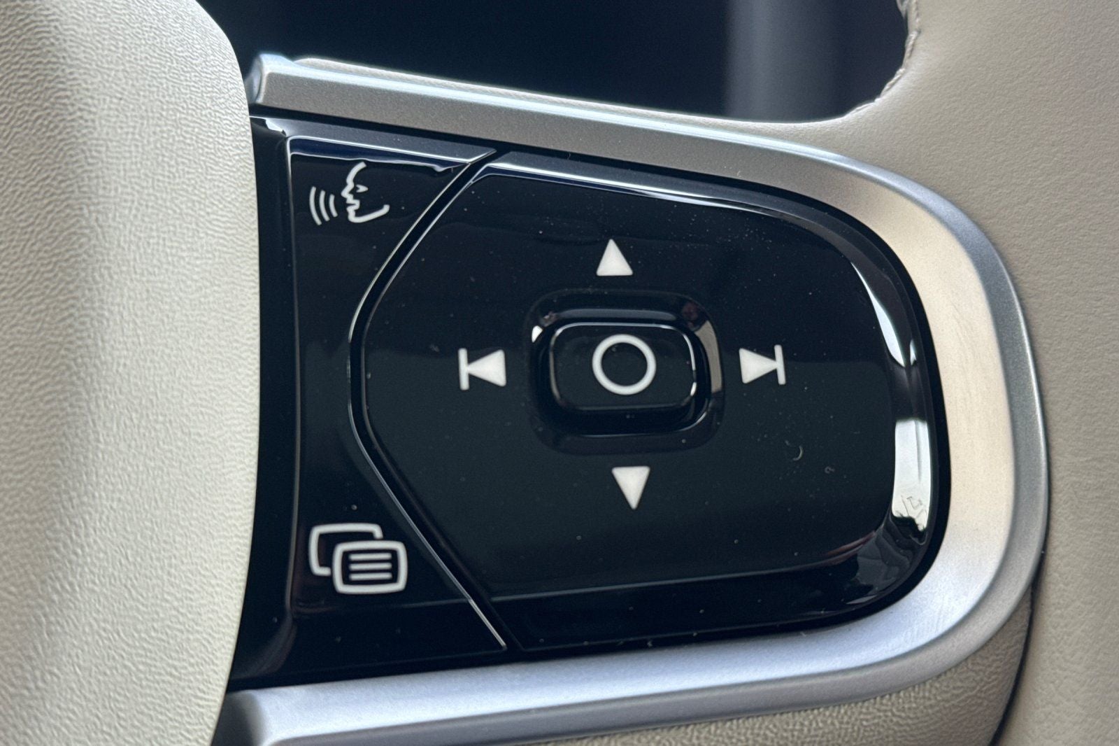 2026 Volvo XC60 Plug-In Hybrid T8 Ultra