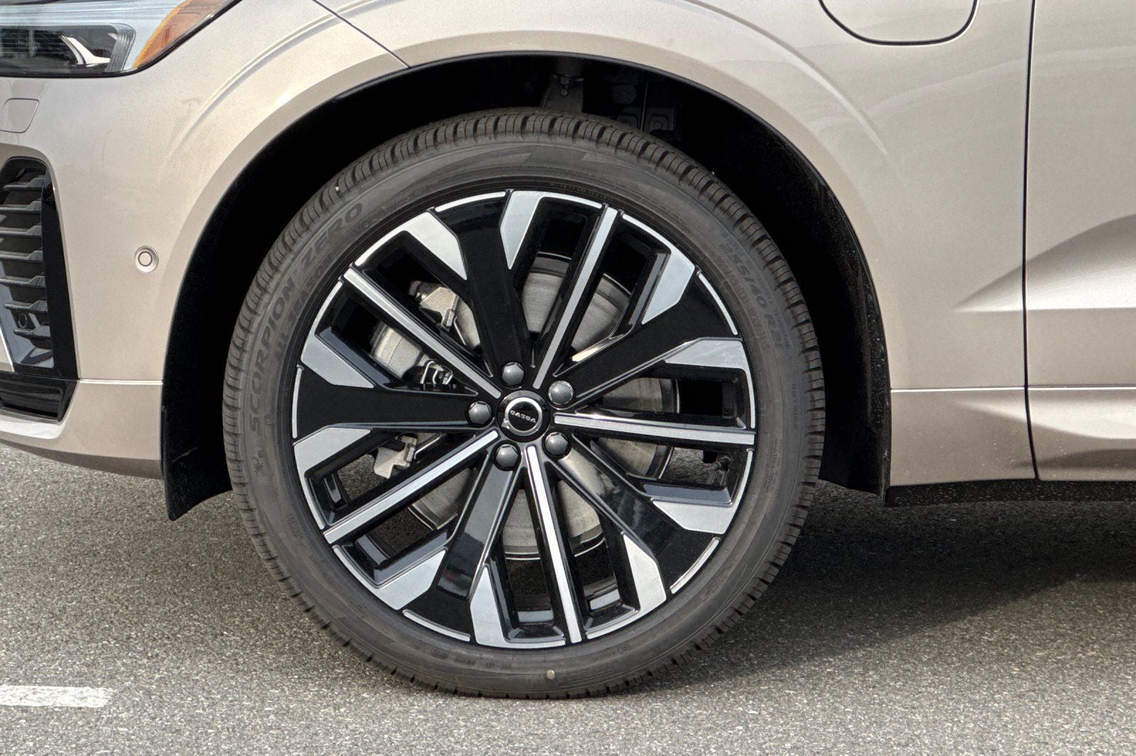 2026 Volvo XC60 Plug-In Hybrid T8 Ultra