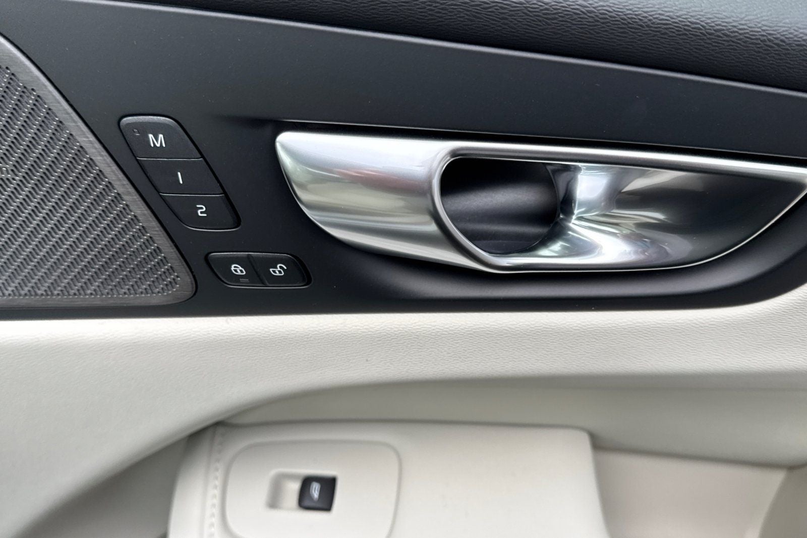 2026 Volvo XC60 Plug-In Hybrid T8 Ultra