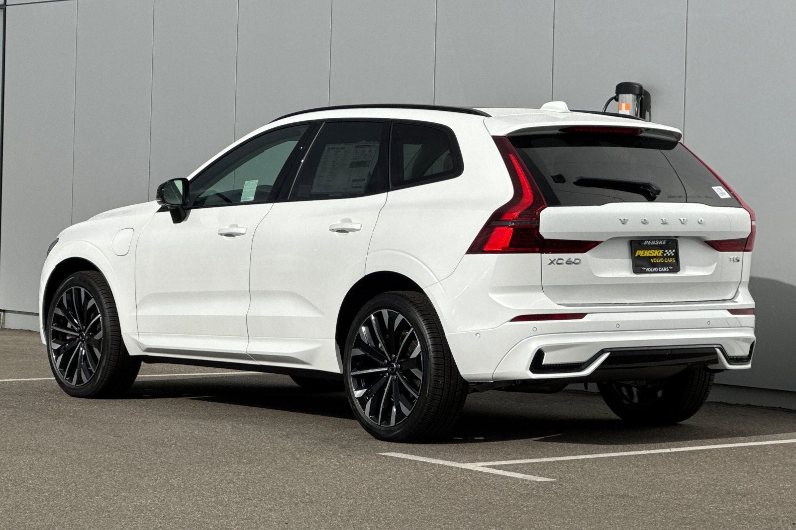 2026 Volvo XC60 Plug-In Hybrid T8 Ultra
