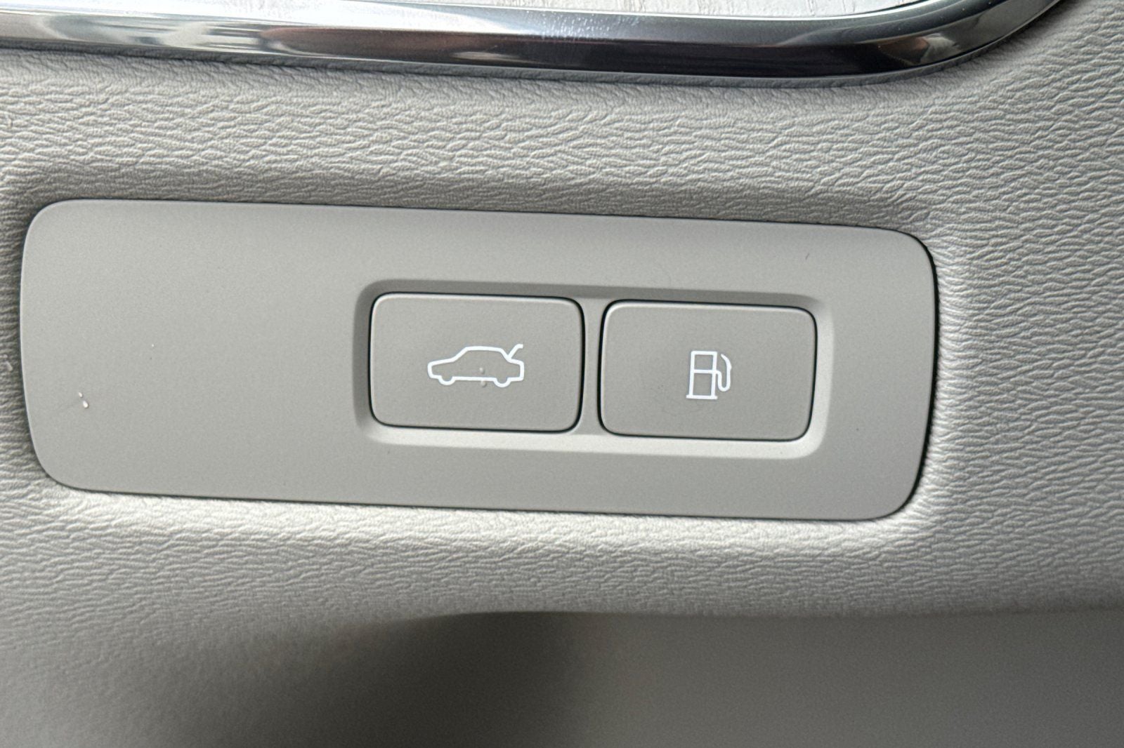 2026 Volvo XC60 Plug-In Hybrid T8 Ultra