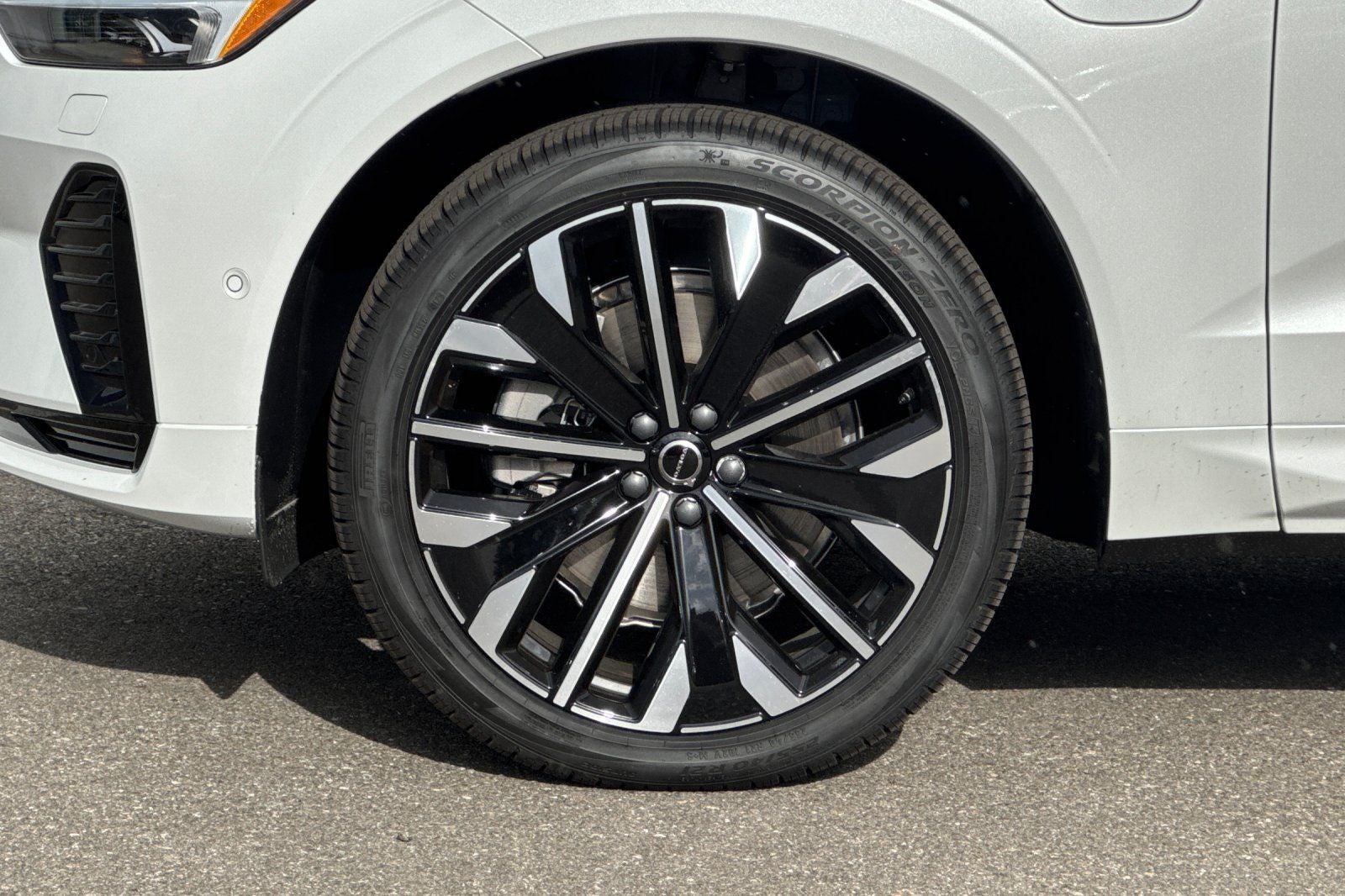 2026 Volvo XC60 Plug-In Hybrid T8 Ultra