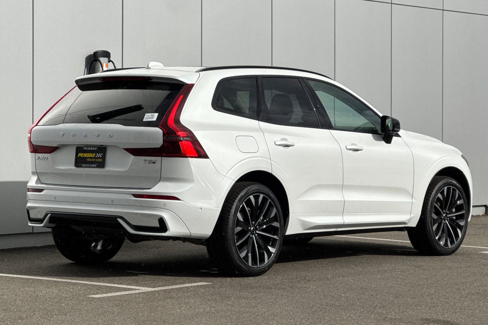 2026 Volvo XC60 Plug-In Hybrid T8 Ultra