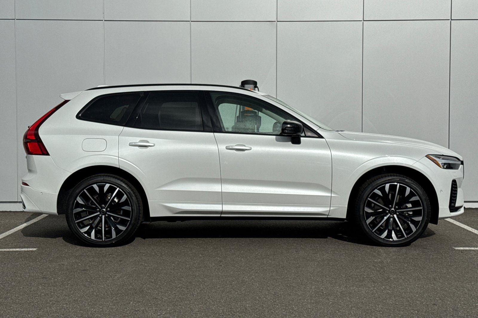 2026 Volvo XC60 Plug-In Hybrid T8 Ultra