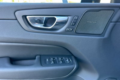 2025 Volvo XC60 Plug-In Hybrid T8 Ultra