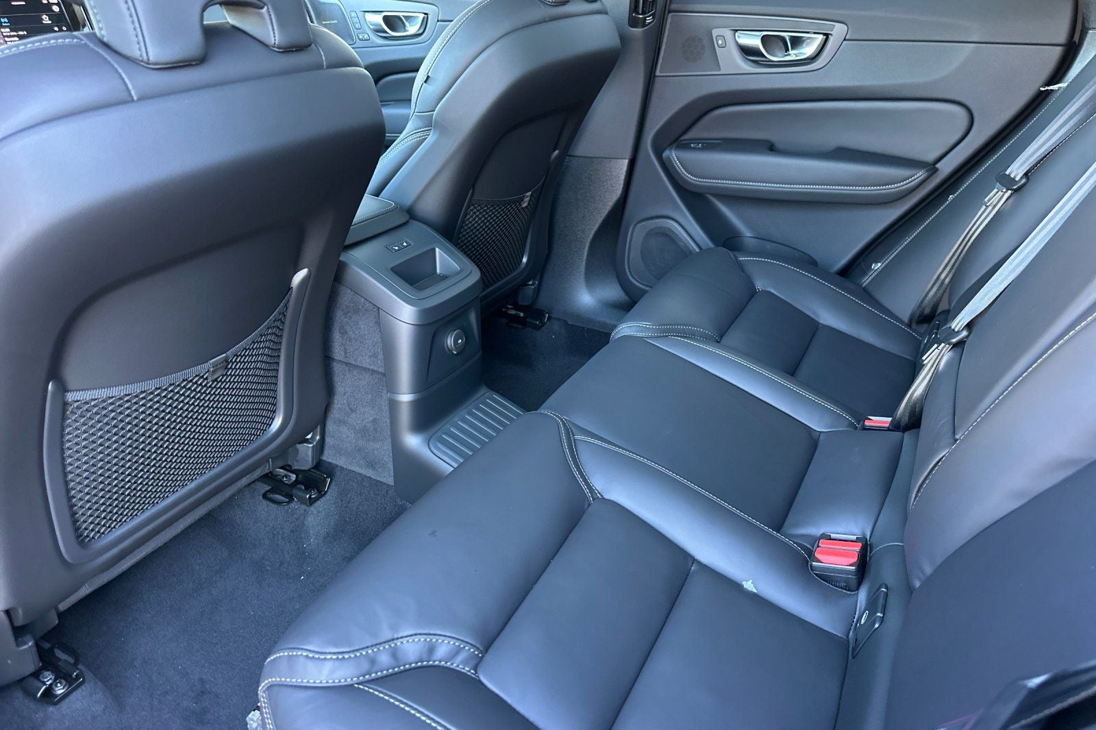 2025 Volvo XC60 Plug-In Hybrid T8 Ultra