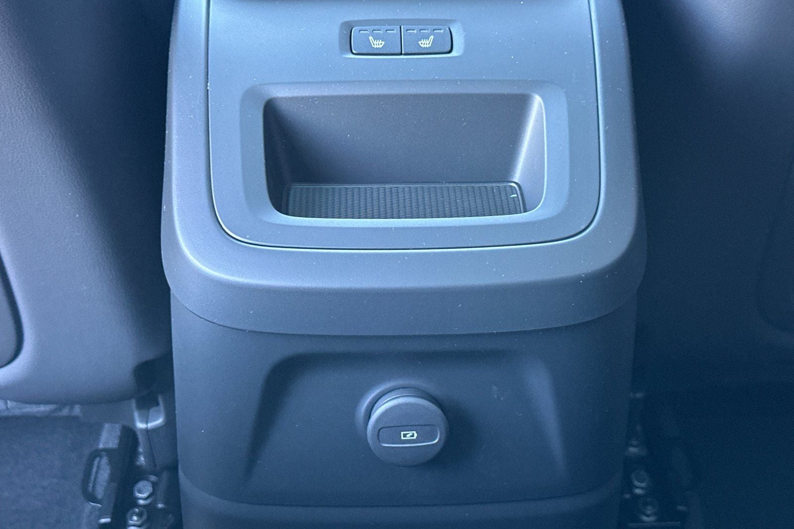 2025 Volvo XC60 Plug-In Hybrid T8 Ultra