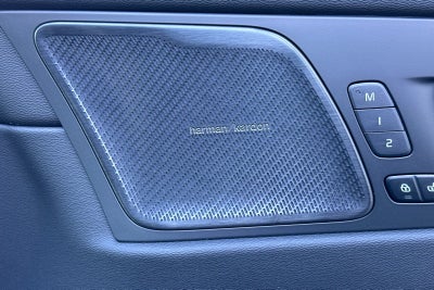 2025 Volvo XC60 Plug-In Hybrid T8 Ultra