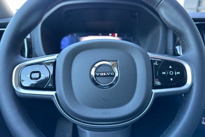 2025 Volvo XC60 Plug-In Hybrid T8 Ultra