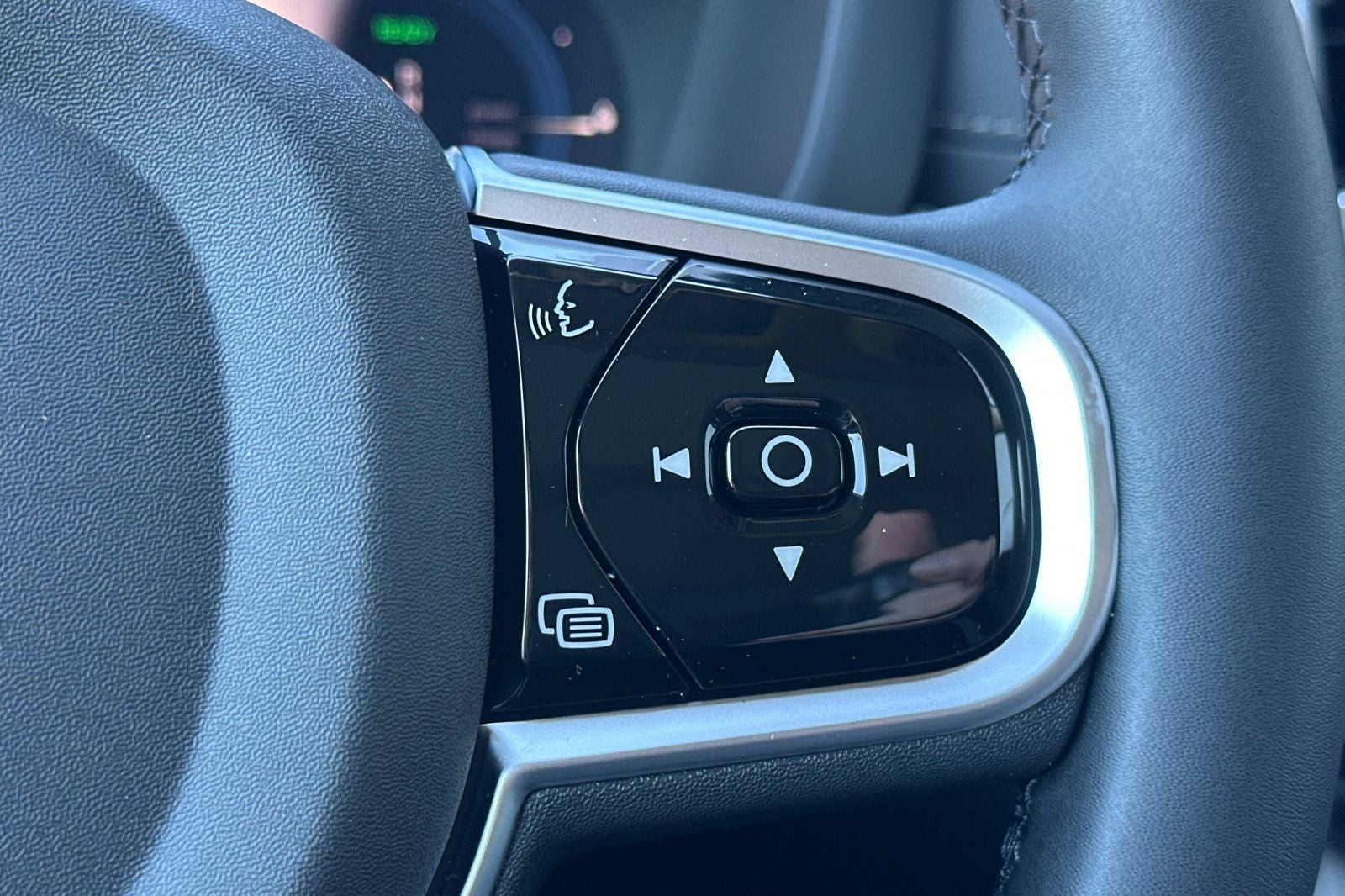 2025 Volvo XC60 Plug-In Hybrid T8 Ultra