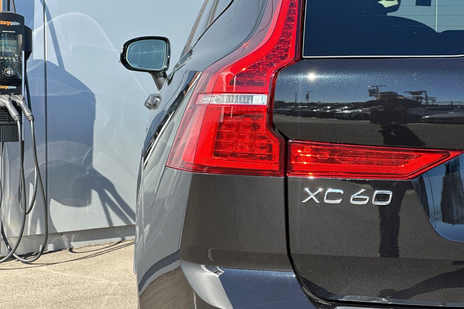 2025 Volvo XC60 Plug-In Hybrid T8 Ultra