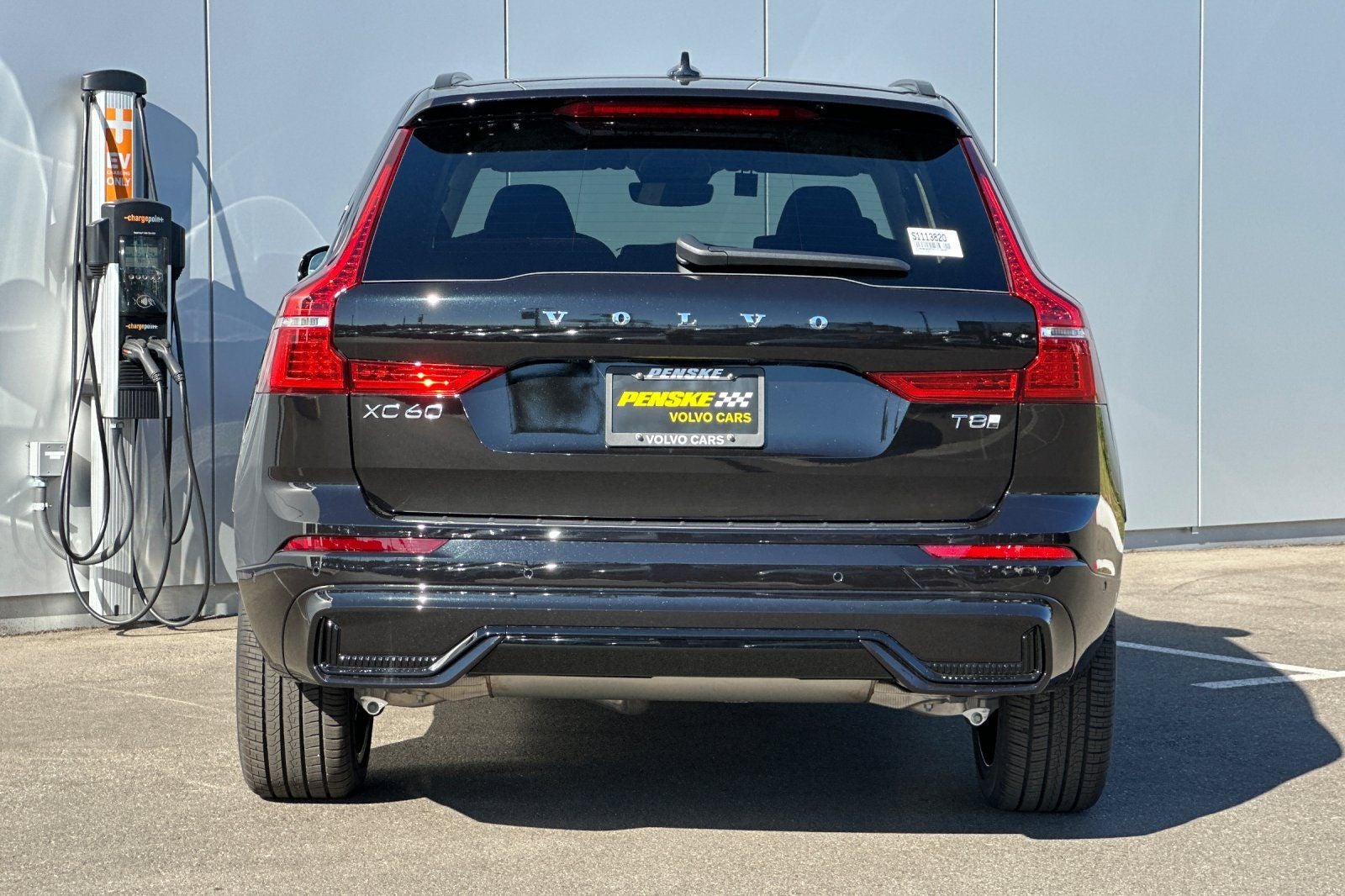 2025 Volvo XC60 Plug-In Hybrid T8 Ultra