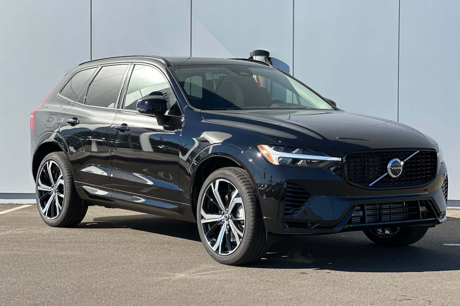 2025 Volvo XC60 Plug-In Hybrid T8 Ultra