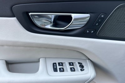 2026 Volvo XC60 Plug-In Hybrid T8 Ultra