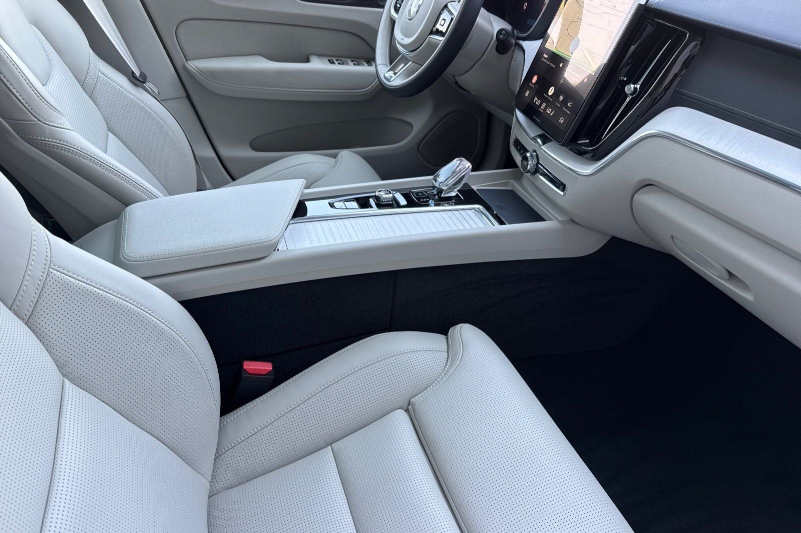 2026 Volvo XC60 Plug-In Hybrid T8 Ultra