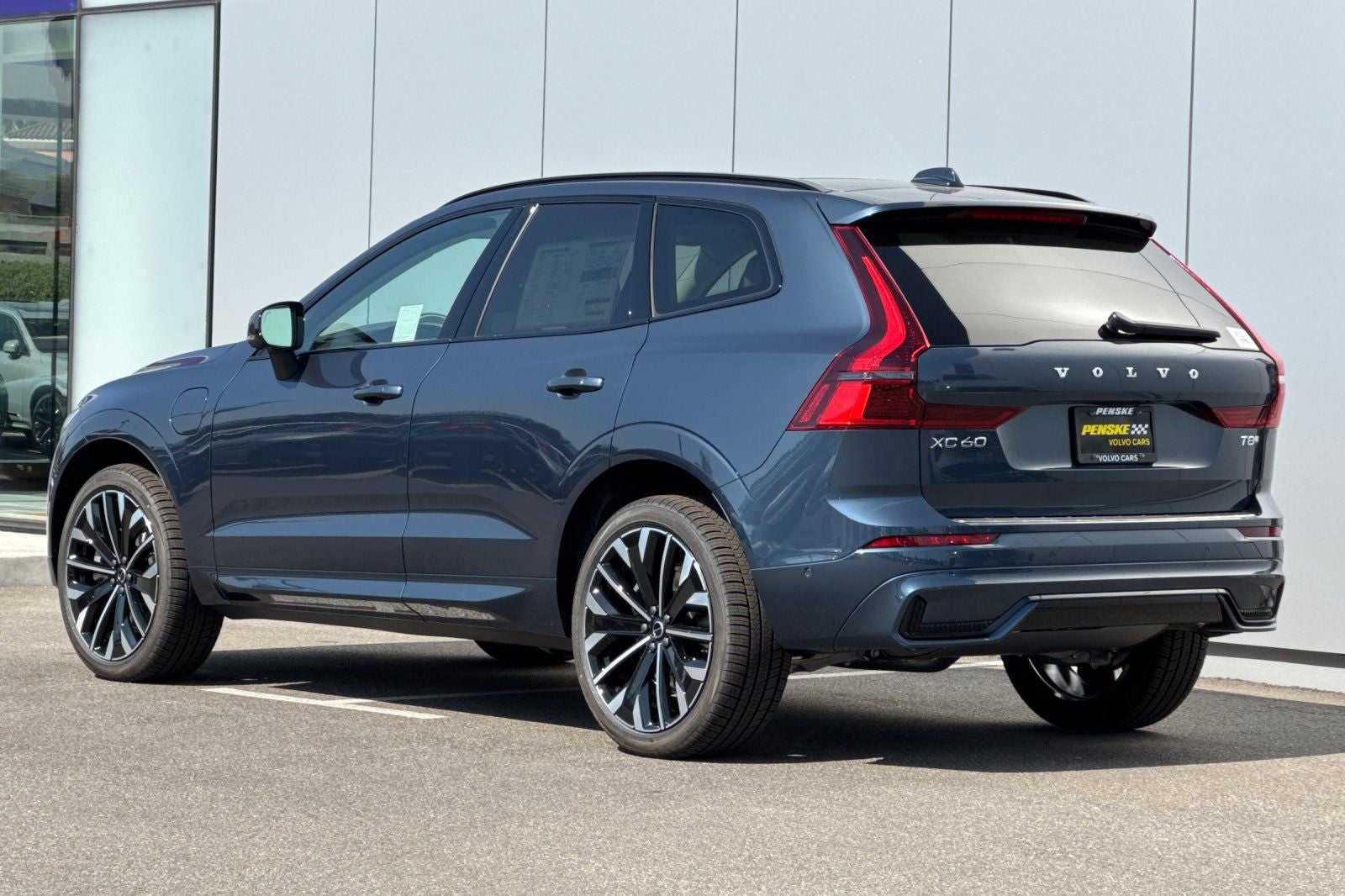 2026 Volvo XC60 Plug-In Hybrid T8 Ultra