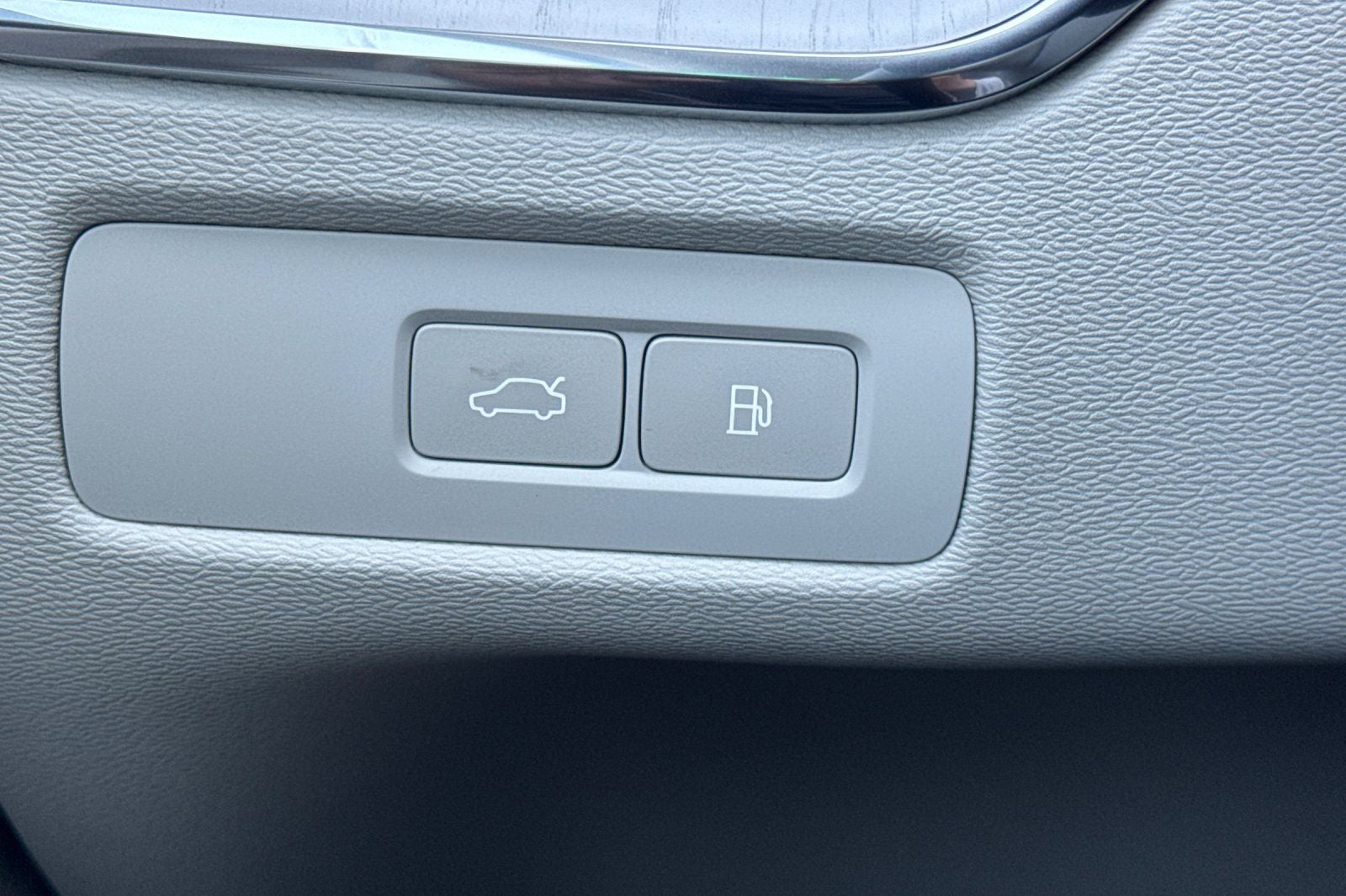 2026 Volvo XC60 Plug-In Hybrid T8 Ultra