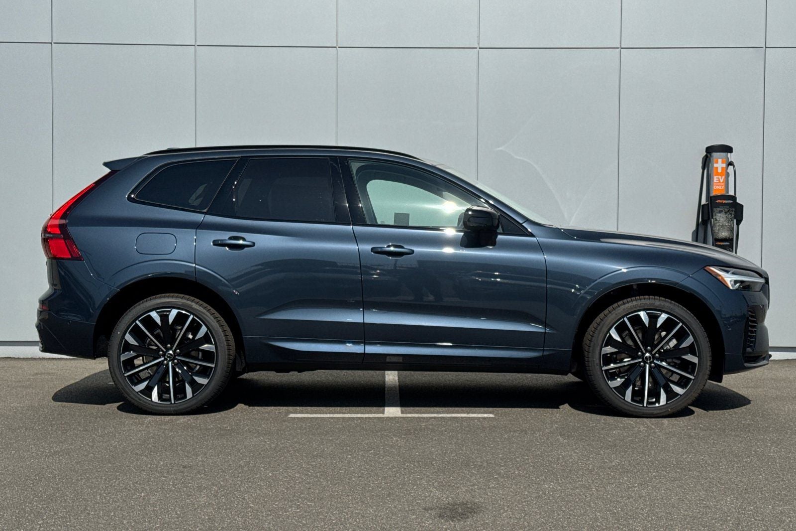 2026 Volvo XC60 Plug-In Hybrid T8 Ultra