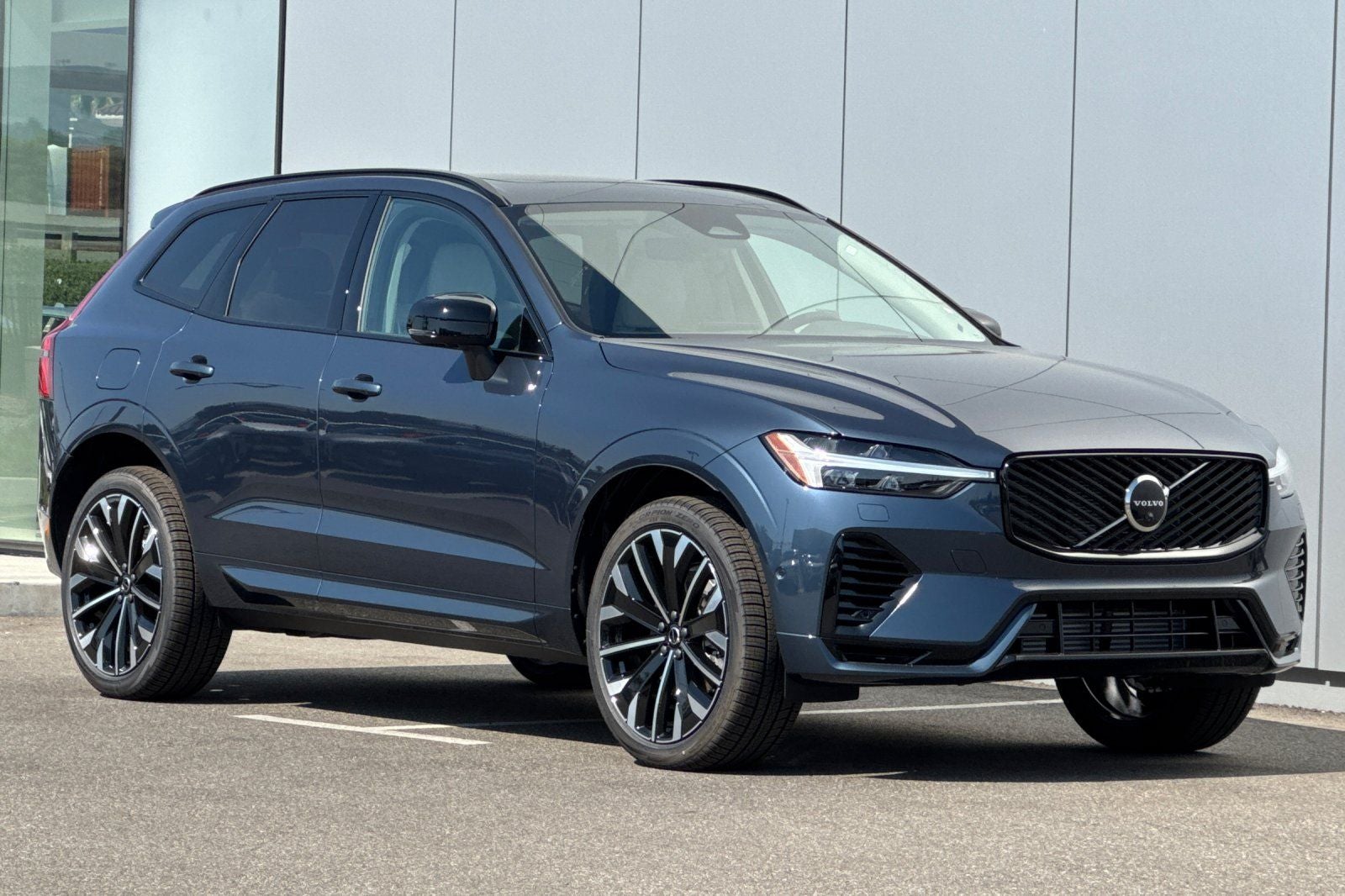 2026 Volvo XC60 Plug-In Hybrid T8 Ultra