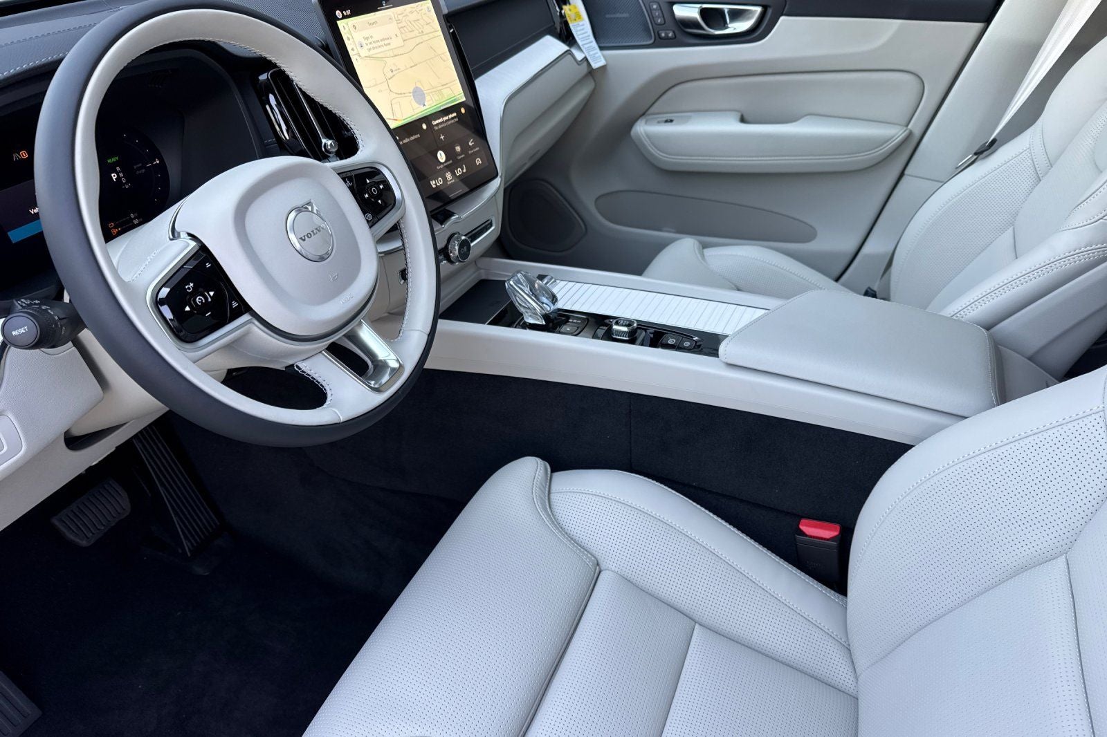 2026 Volvo XC60 Plug-In Hybrid T8 Ultra