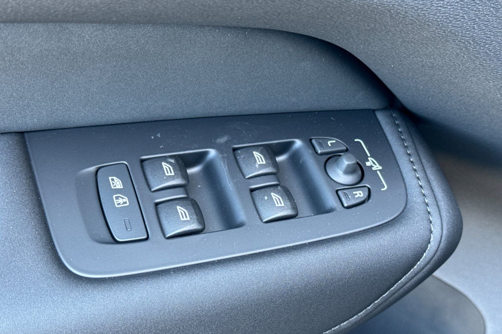 2026 Volvo XC60 Plug-In Hybrid T8 Ultra