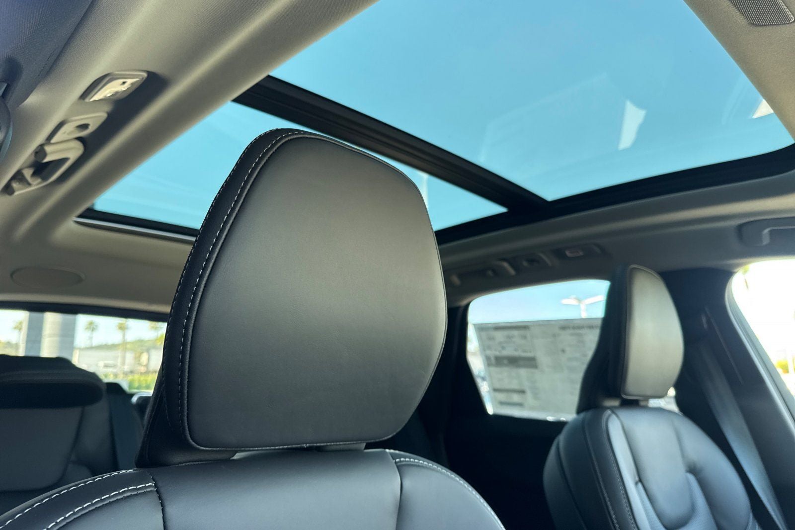 2026 Volvo XC60 Plug-In Hybrid T8 Ultra