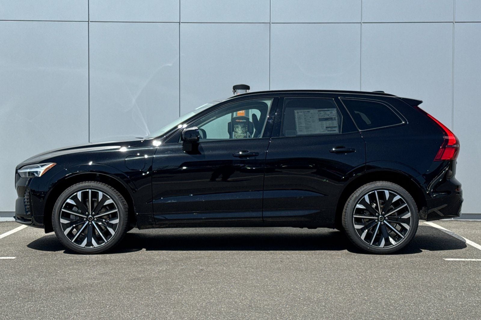 2026 Volvo XC60 Plug-In Hybrid T8 Ultra