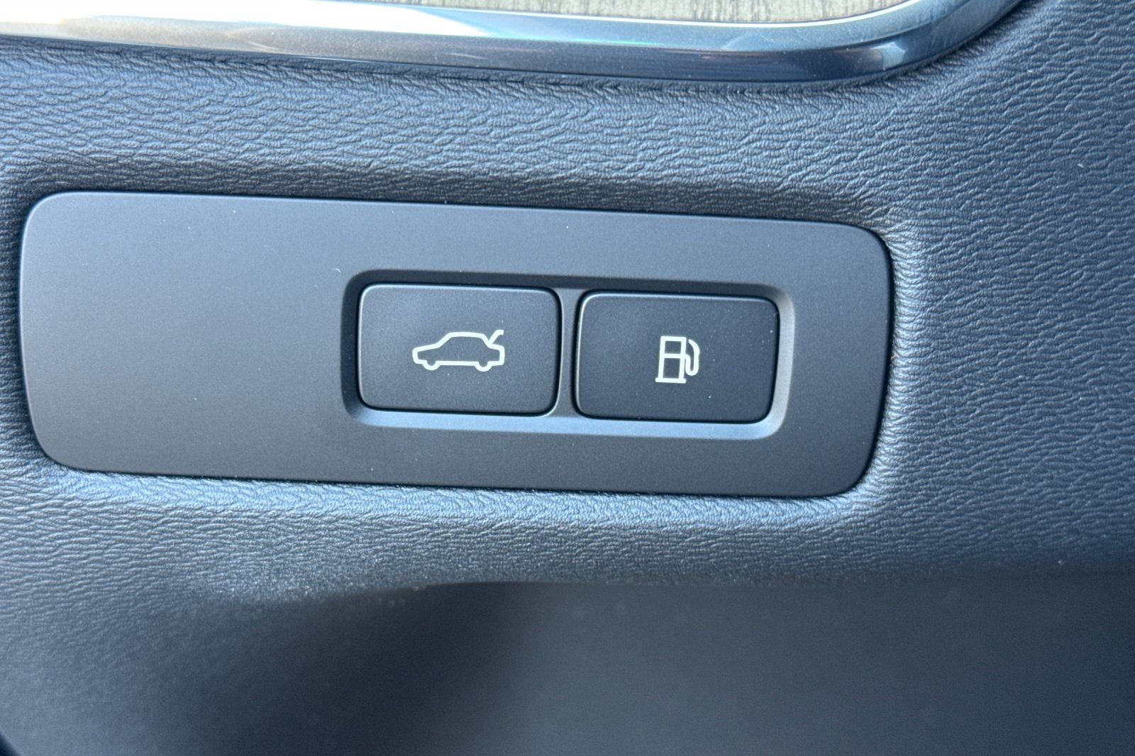2026 Volvo XC60 Plug-In Hybrid T8 Ultra