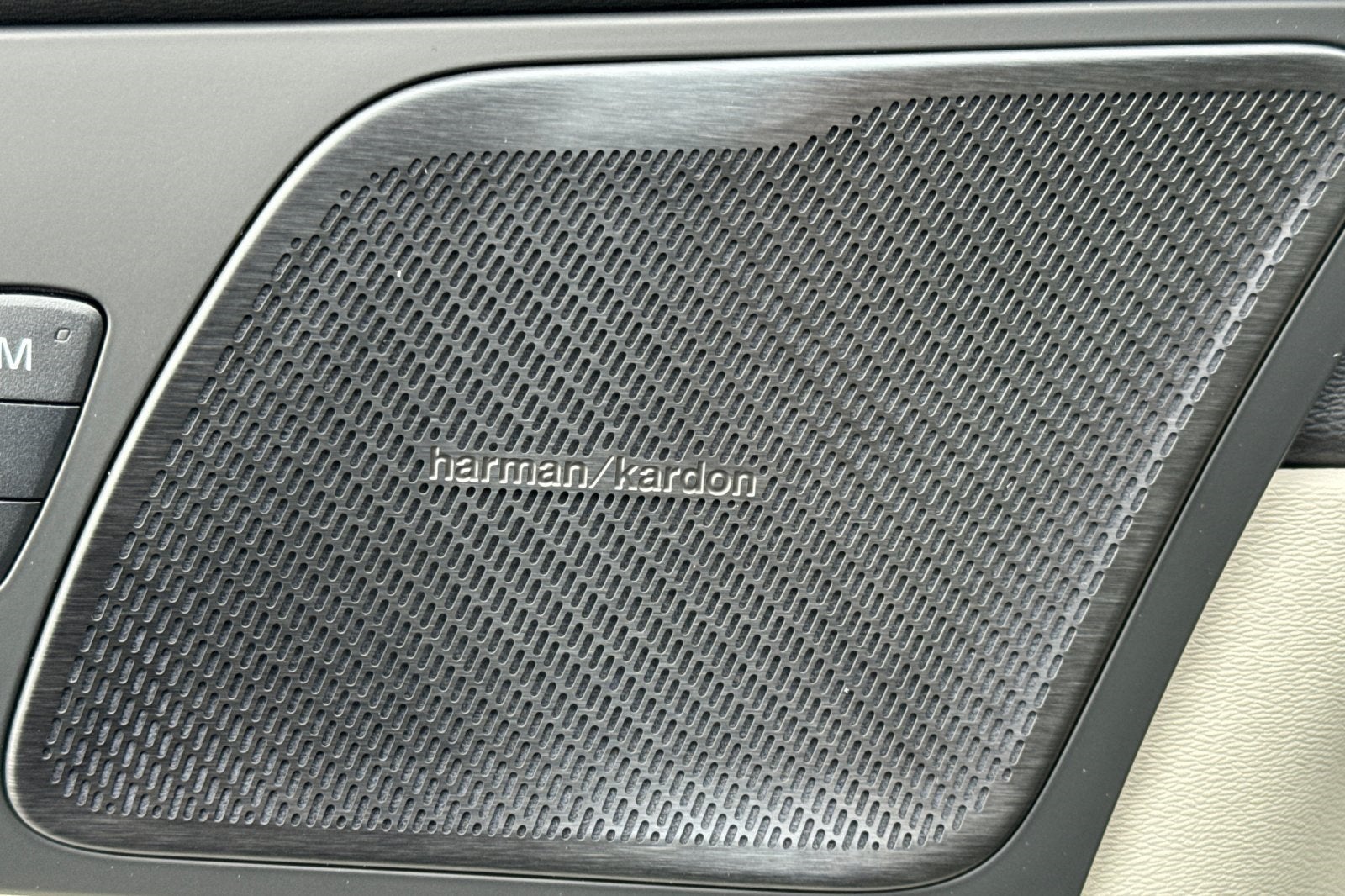 2026 Volvo XC60 Plug-In Hybrid T8 Ultra