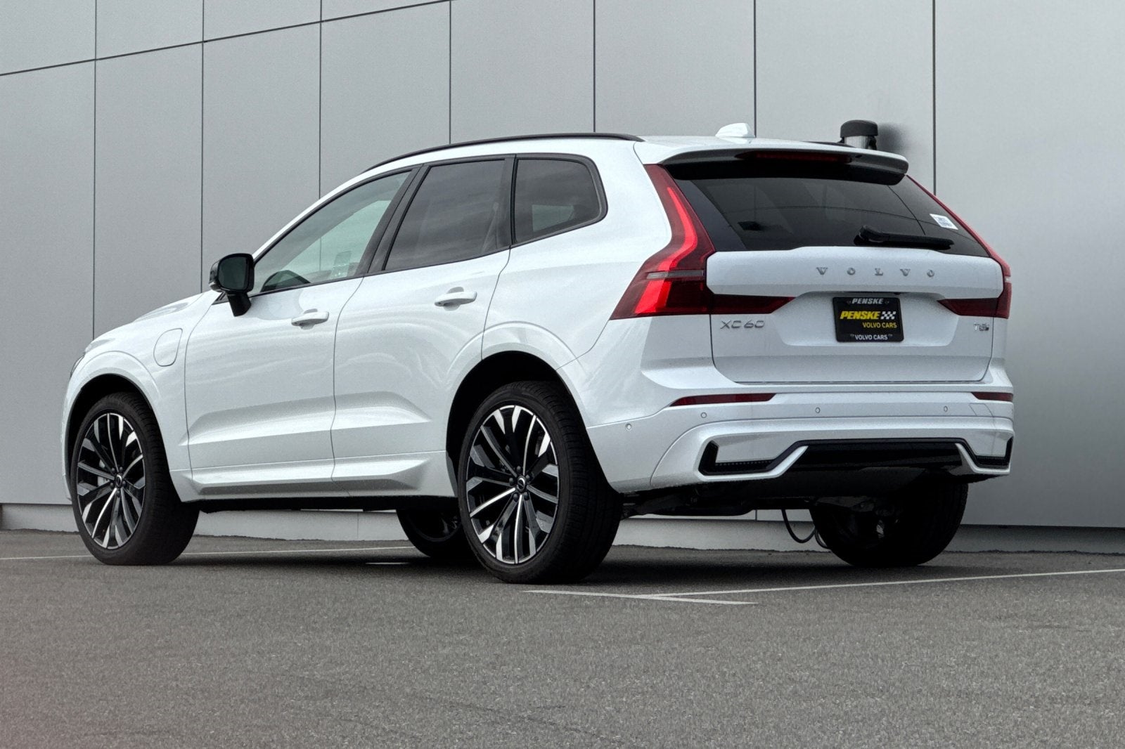 2026 Volvo XC60 Plug-In Hybrid T8 Ultra