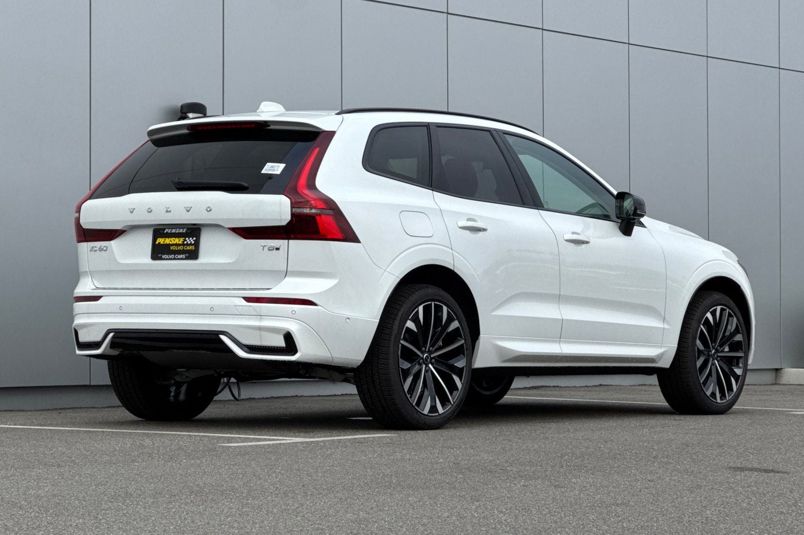 2026 Volvo XC60 Plug-In Hybrid T8 Ultra