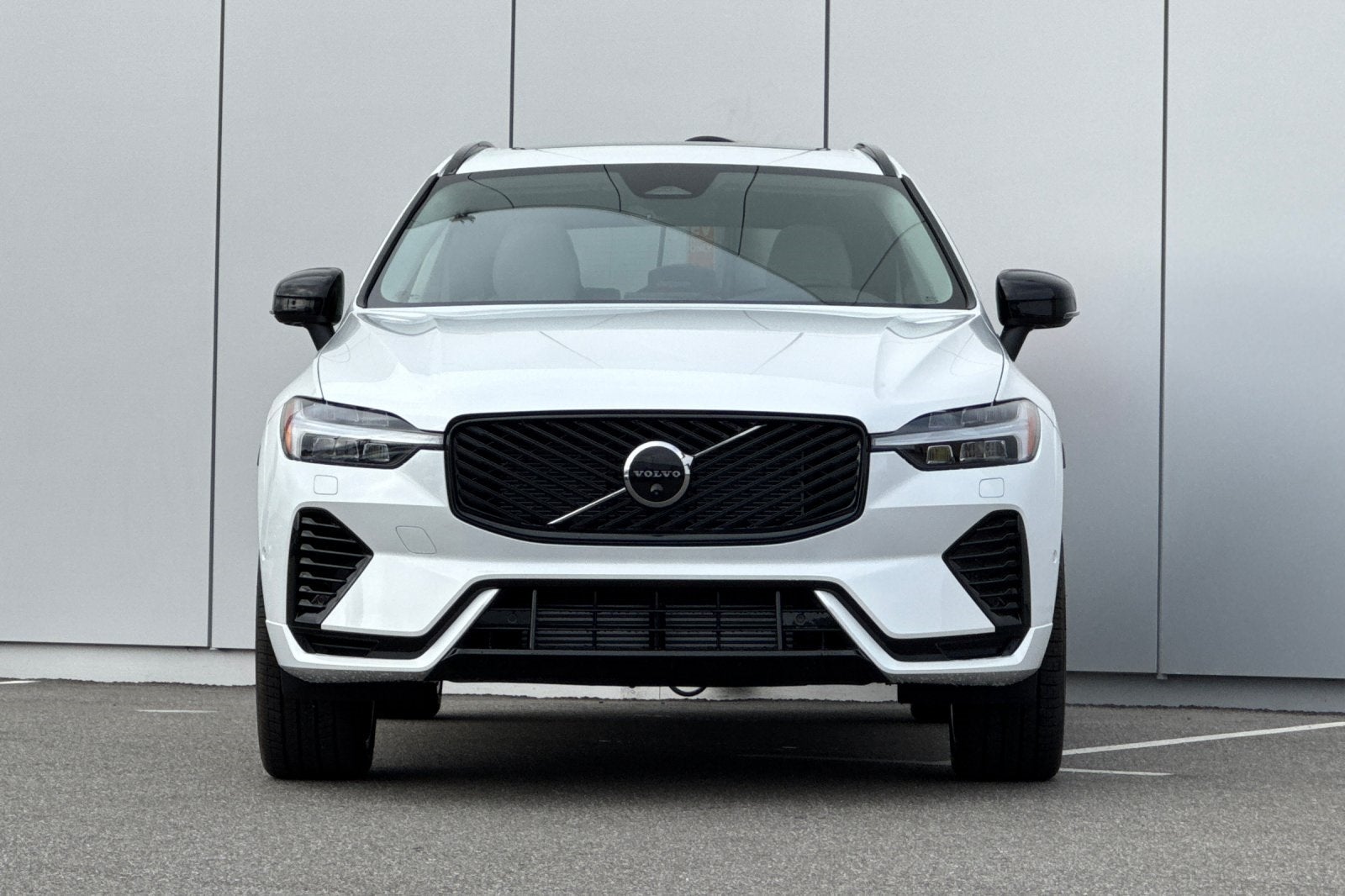 2026 Volvo XC60 Plug-In Hybrid T8 Ultra