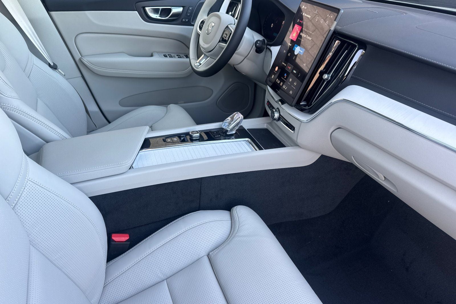 2026 Volvo XC60 Plug-In Hybrid T8 Ultra