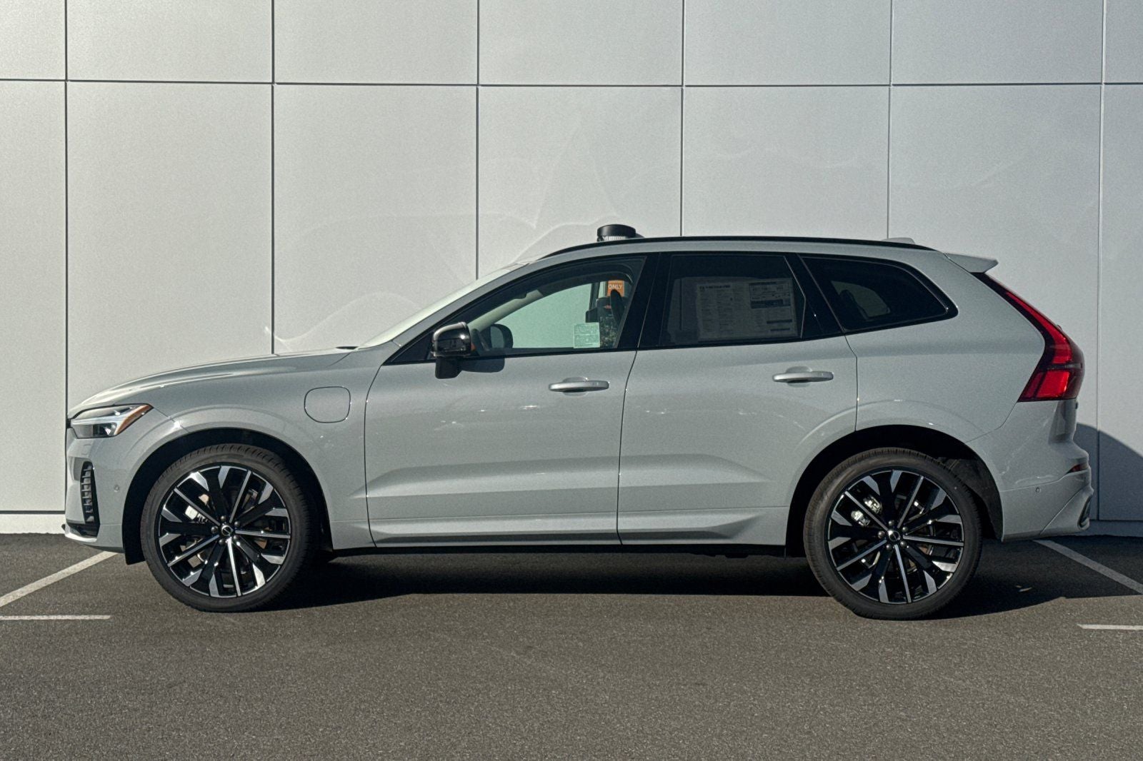 2026 Volvo XC60 Plug-In Hybrid T8 Ultra