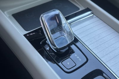 2026 Volvo XC60 Plug-In Hybrid T8 Ultra