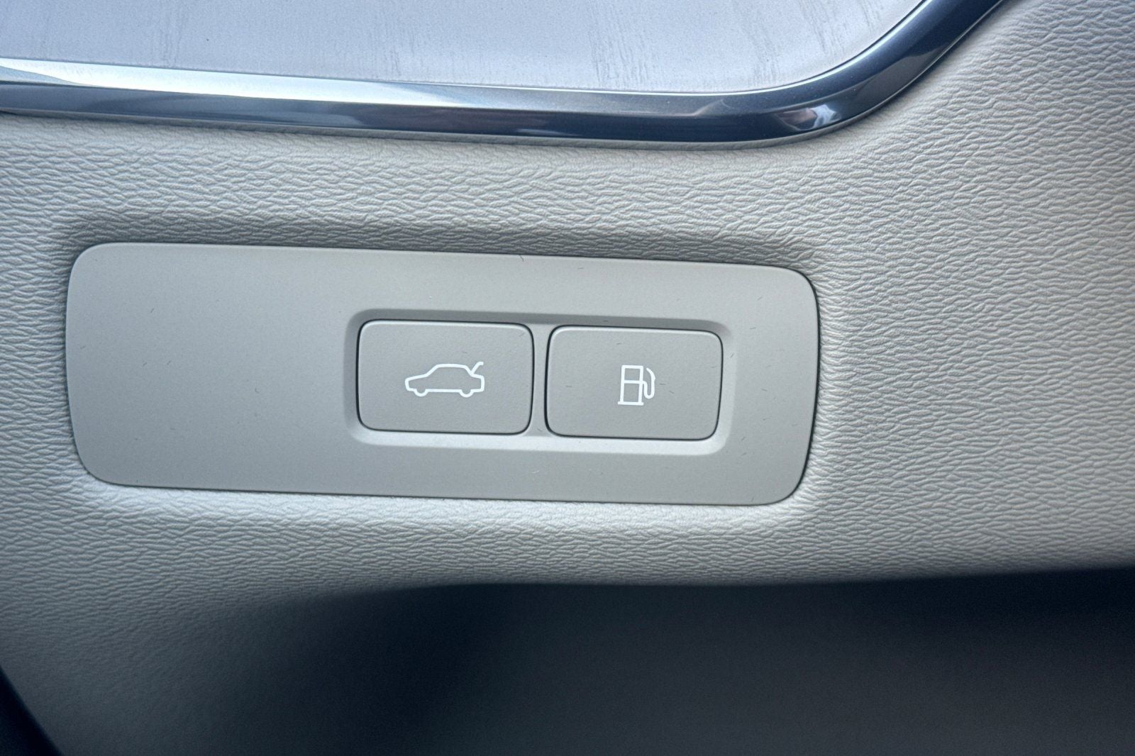 2026 Volvo XC60 Plug-In Hybrid T8 Ultra