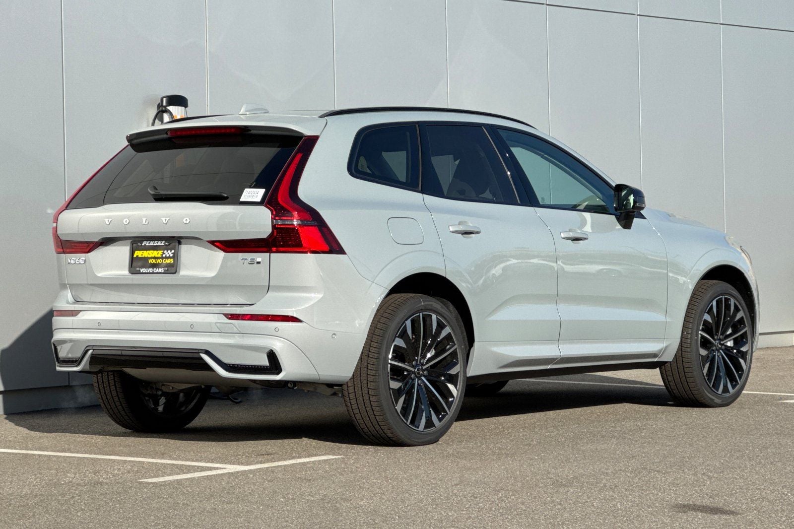 2026 Volvo XC60 Plug-In Hybrid T8 Ultra