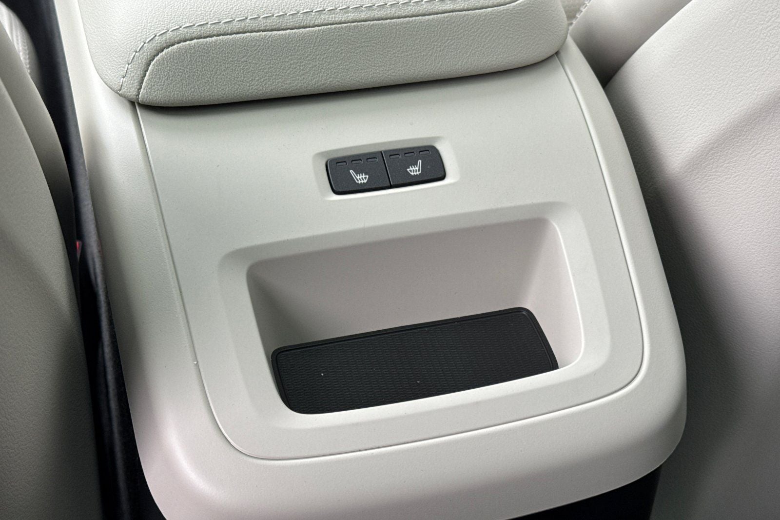 2026 Volvo XC60 Plug-In Hybrid T8 Ultra