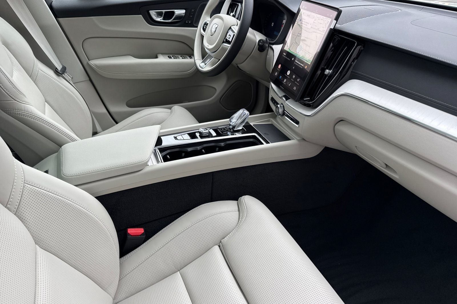 2026 Volvo XC60 Plug-In Hybrid T8 Ultra