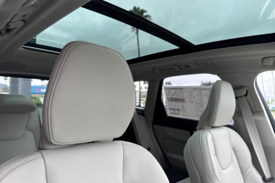 2026 Volvo XC60 Plug-In Hybrid T8 Ultra