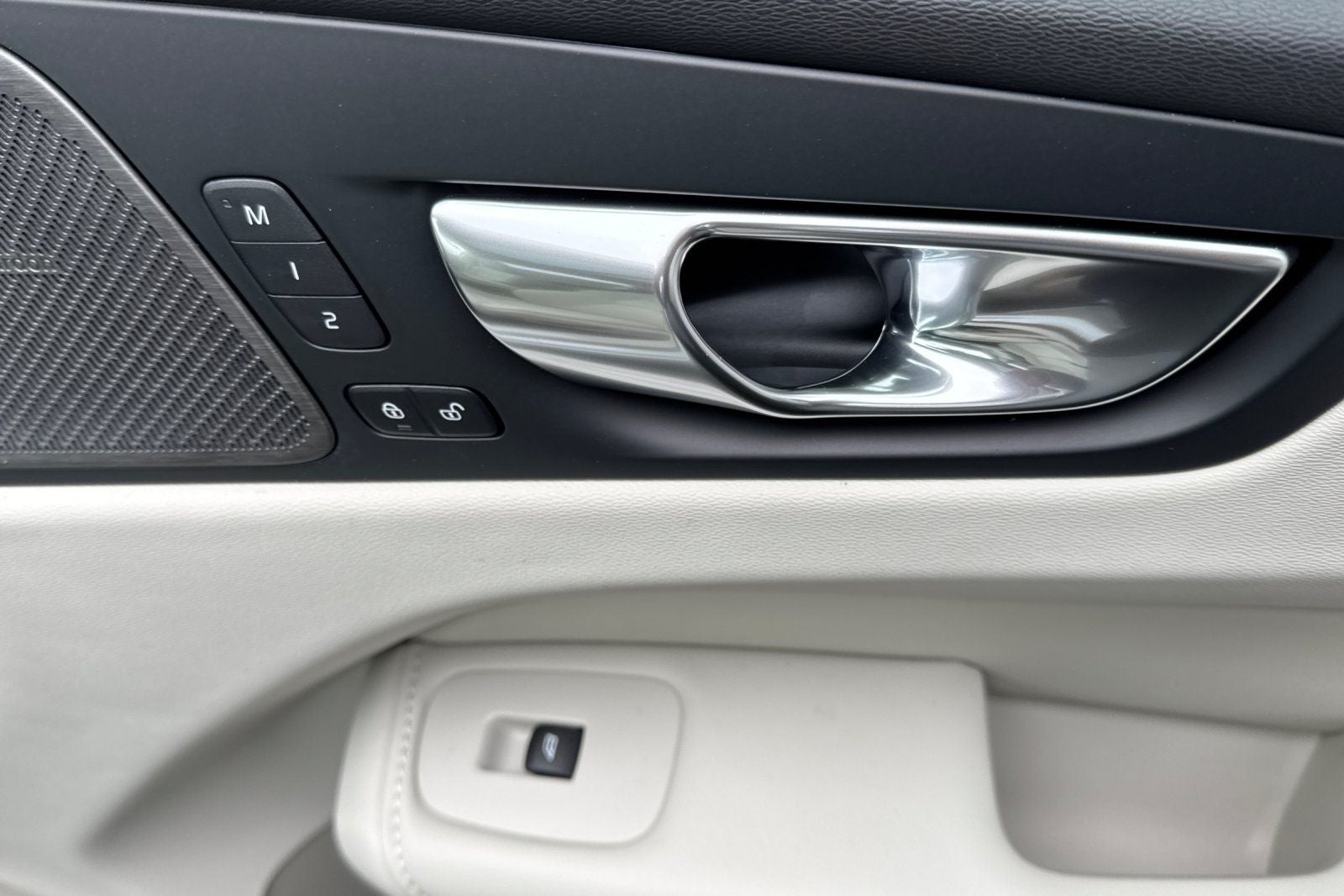2026 Volvo XC60 Plug-In Hybrid T8 Ultra