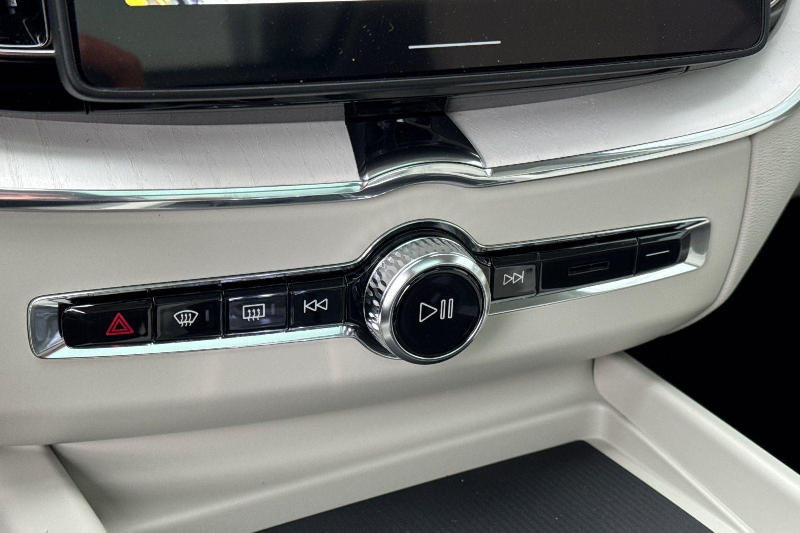 2026 Volvo XC60 Plug-In Hybrid T8 Ultra