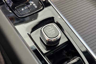 2026 Volvo XC60 Plug-In Hybrid T8 Polestar Engineered